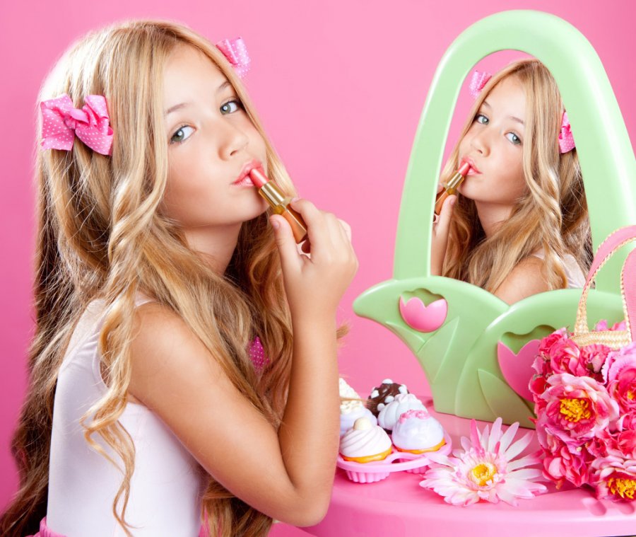 Girl doing makeup for a photo shoot