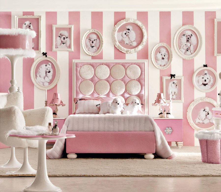 Pink bedroom, photo