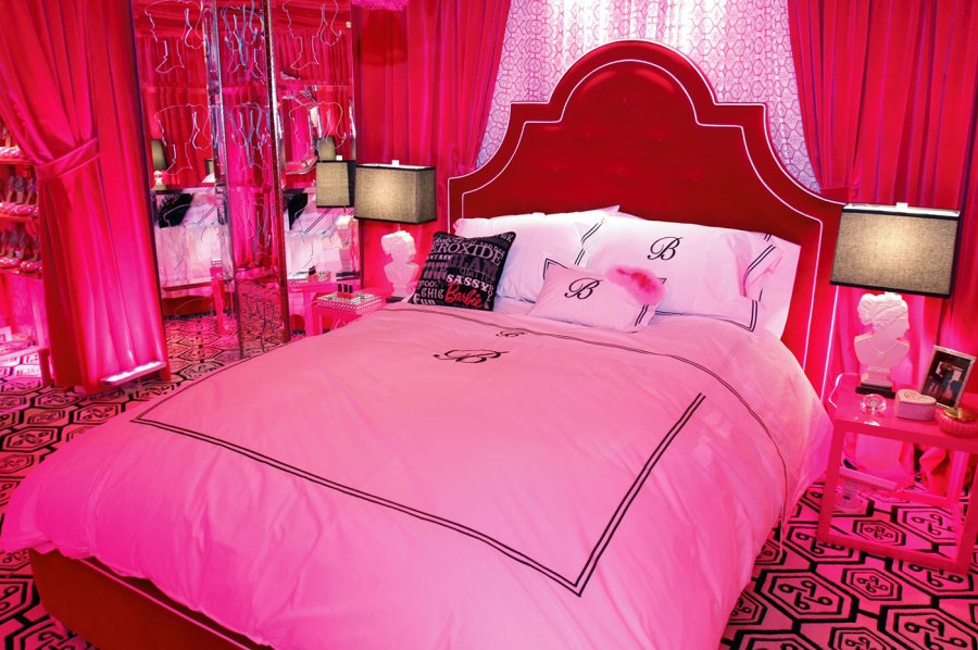 Pink bedroom, photo