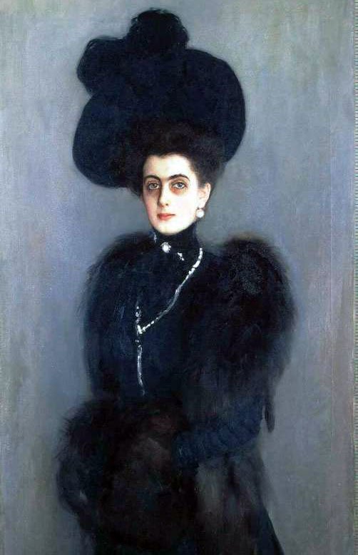 Lady with a fur clutch