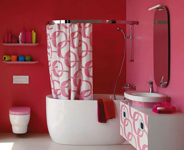 bathroom in pink