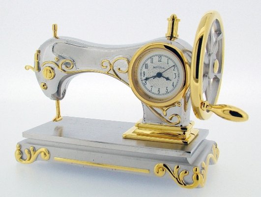 Souvenir - clock sewing machine