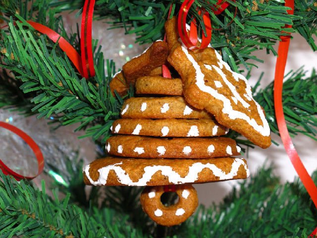 Edible Christmas tree decorations