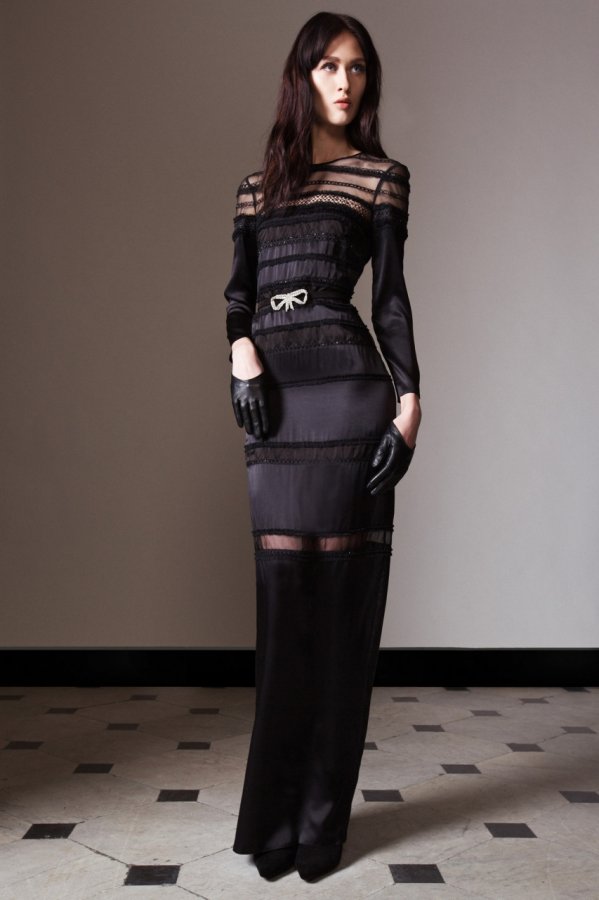 Black dress fall-winter 2024-2025, photo