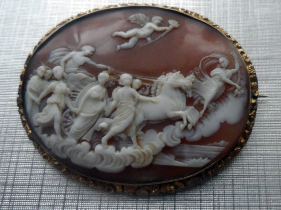 Cameo jewelry