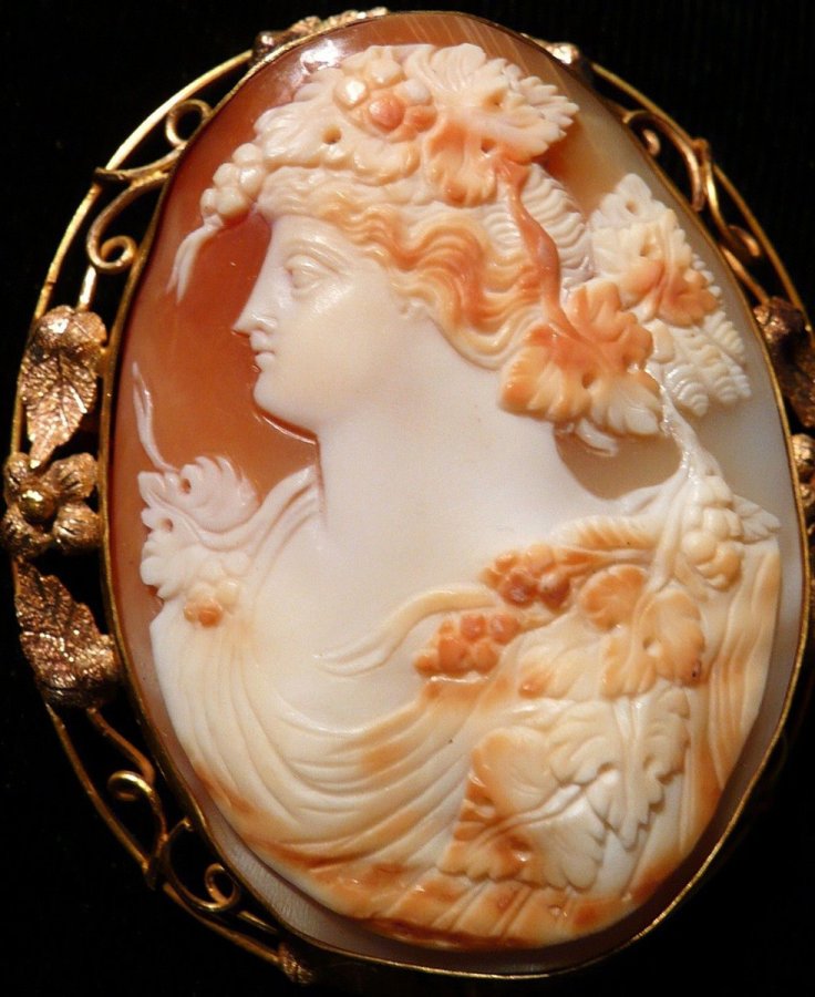 Cameo jewelry