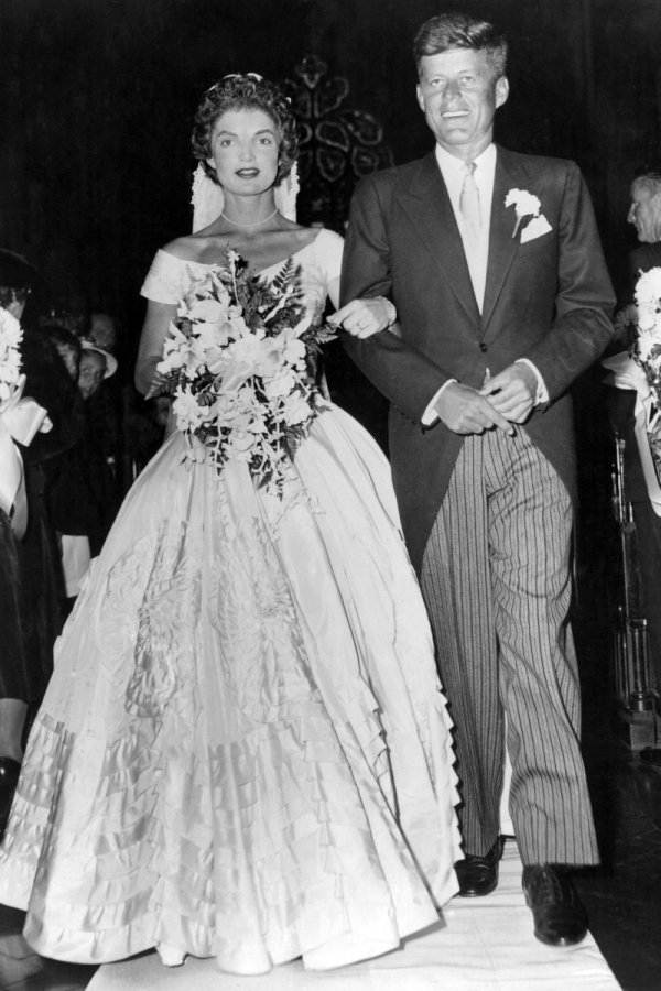 Jacqueline Kennedy's wedding dress - photo