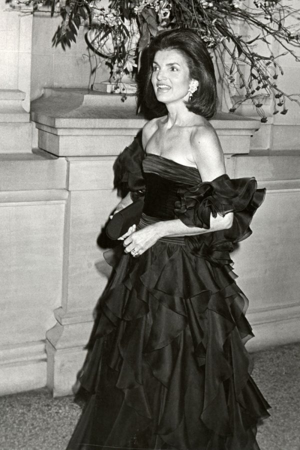 Jacqueline Kennedy's black dress - photo