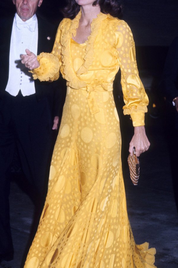 Jacqueline Kennedy's yellow dress - photo