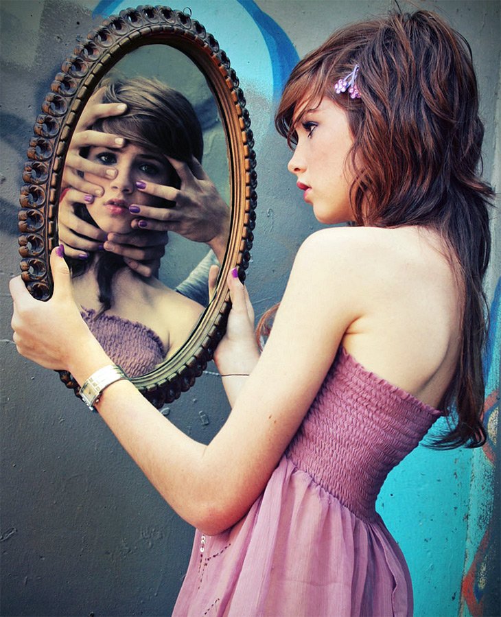 Mirror and self-esteem