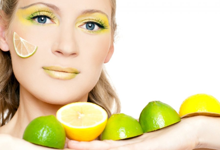 Lemon for the beauty of our skin