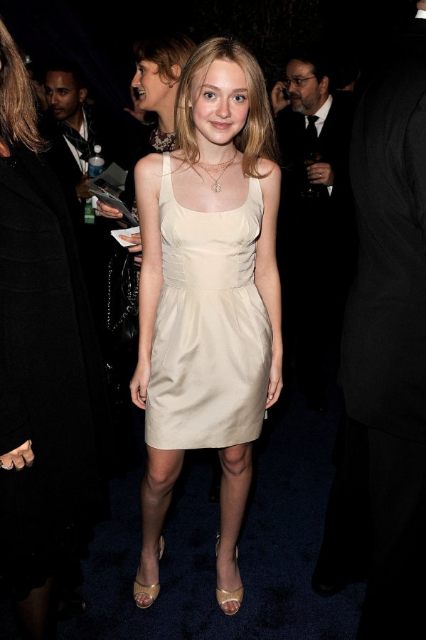 Dakota Fanning's dress