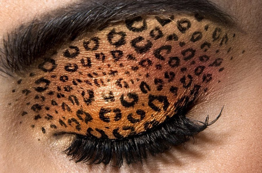 Leopard eye makeup - photo