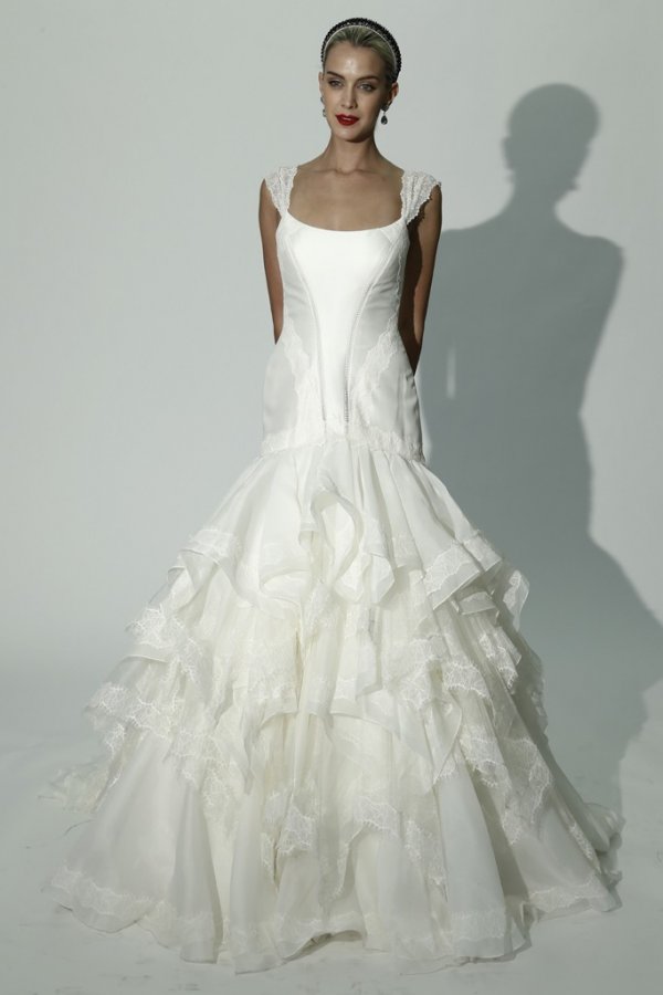 Beautiful wedding dress - fall 2024