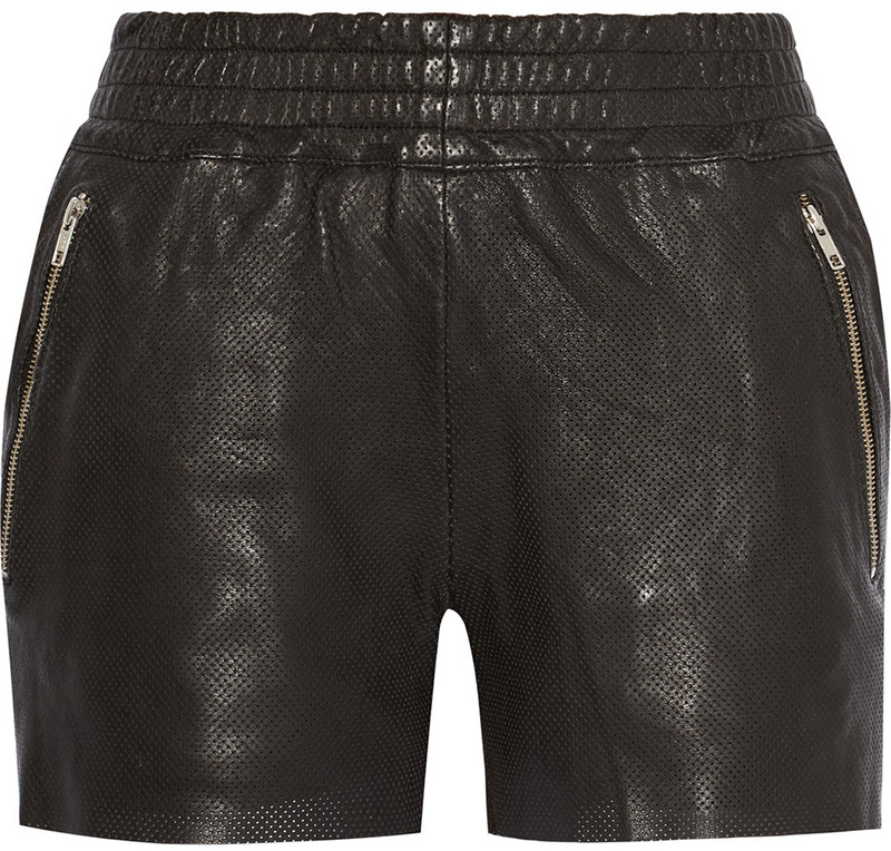 Fashionable black shorts 2024