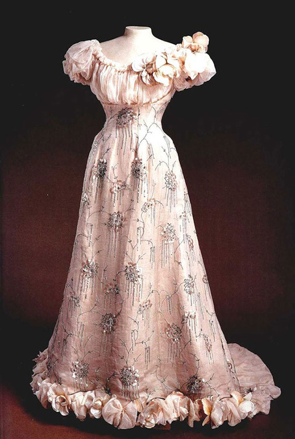 Nadezhda Lamanova's dress