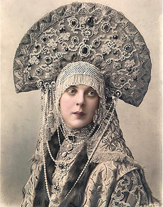 Russian headdress - kokoshnik