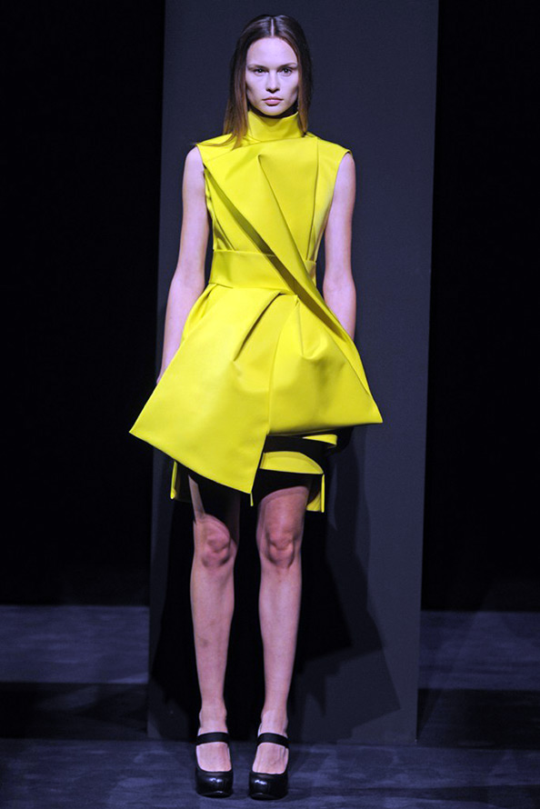 Yellow dress fall-winter 2024-2025