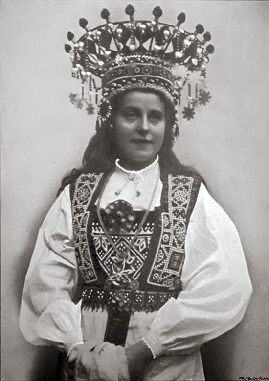 Bride in traditional costume