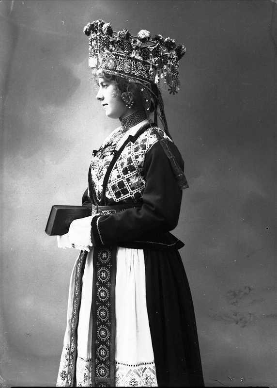 Bride in traditional costume