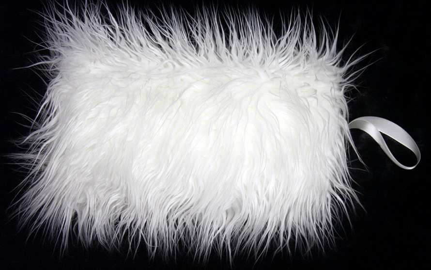 Fur clutch for Snow Maiden