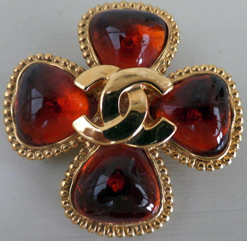 Brooch for New Year