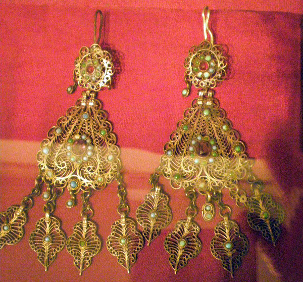 Russian jewelry - Russian pattern