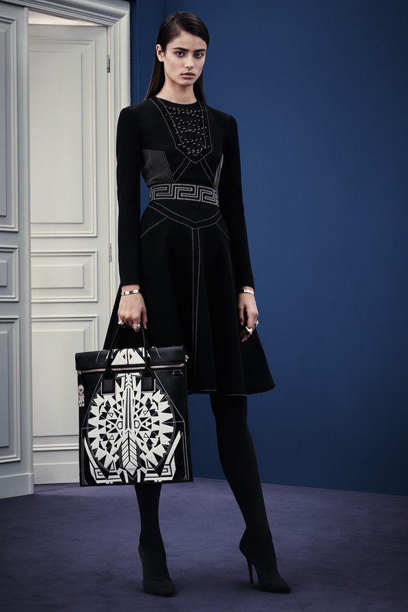 Versace Pre-Fall 2024 Interseasonal Collection