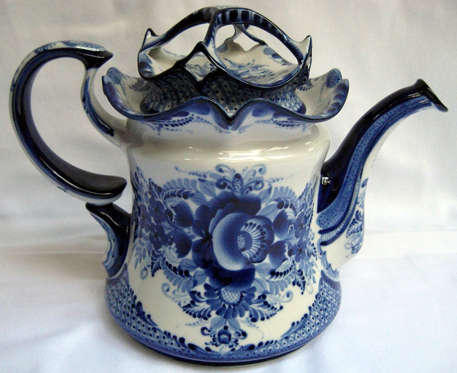 Photo of a teapot Gzhel