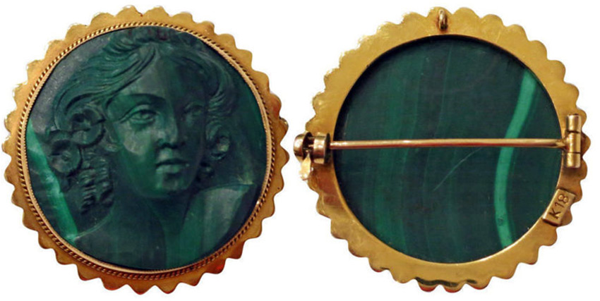 Cameo made of malachite