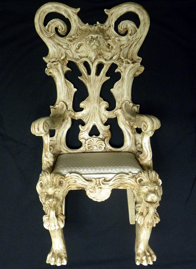 Luxurious doll chair