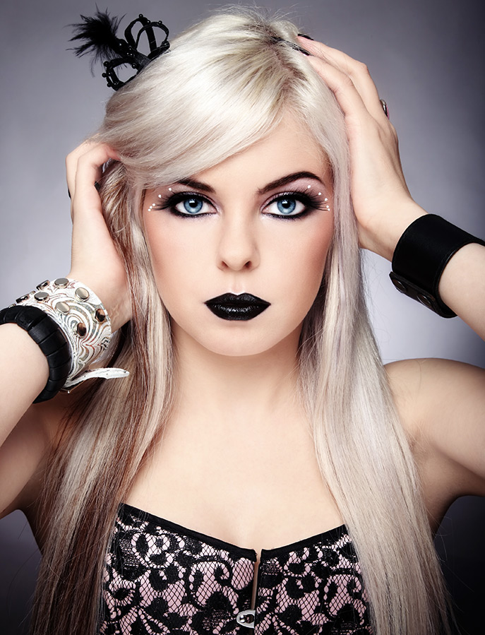 Gothic lip makeup