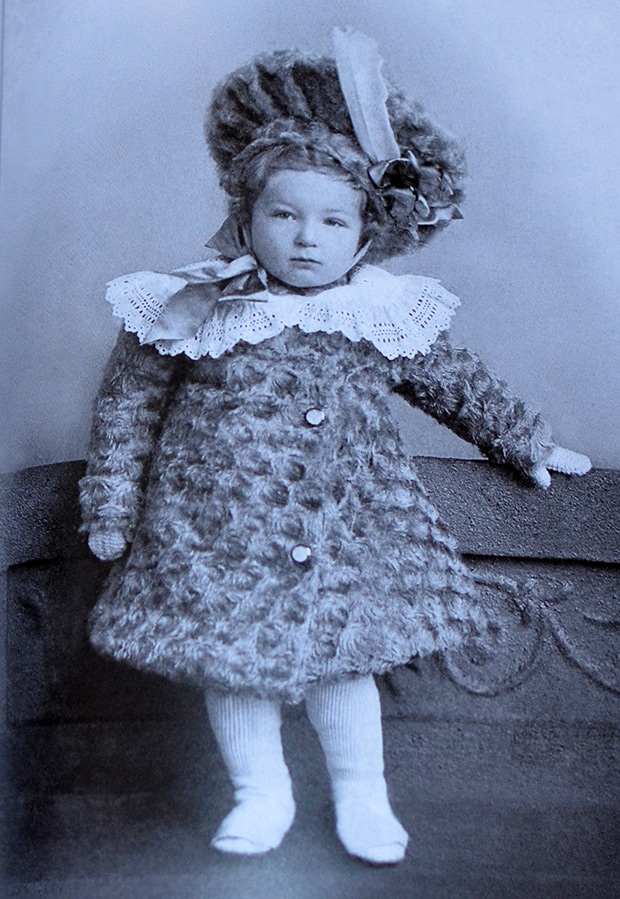 Book - Children's Fashion of the Russian Empire