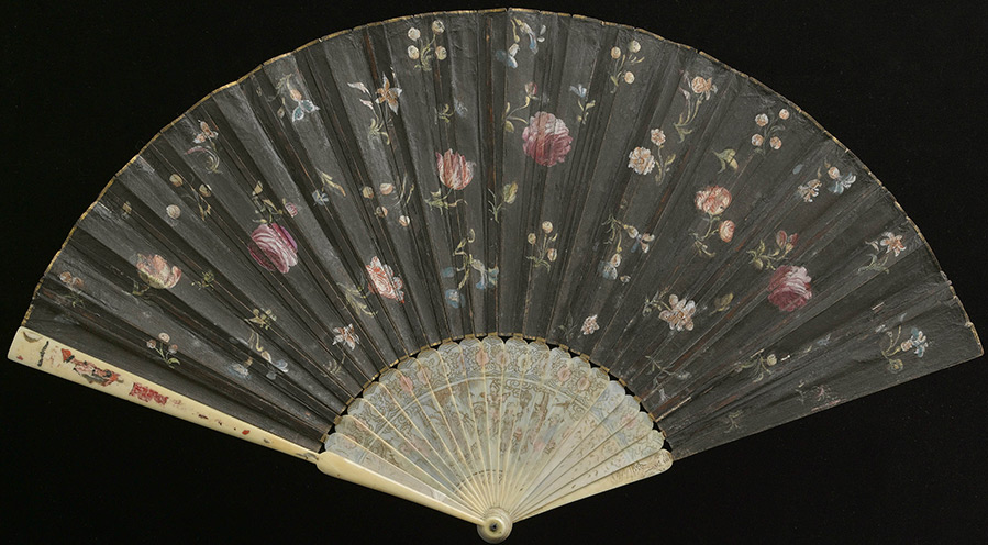 Fan as a beautiful and useful accessory