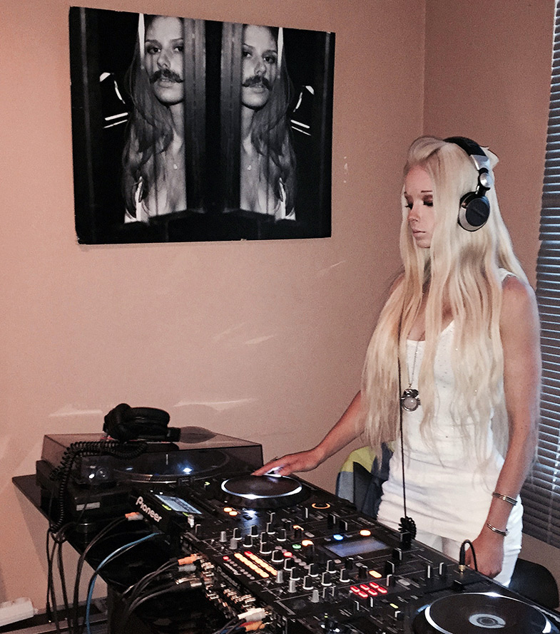 Valeria Lukyanova begins DJ career