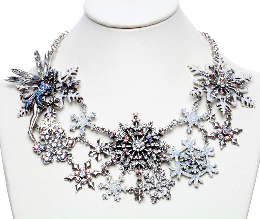 Snowflake necklace