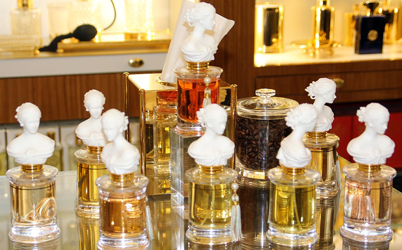 Perfumery aromas for the New Year and Christmas