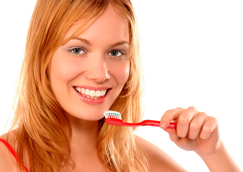 How to brush your teeth properly