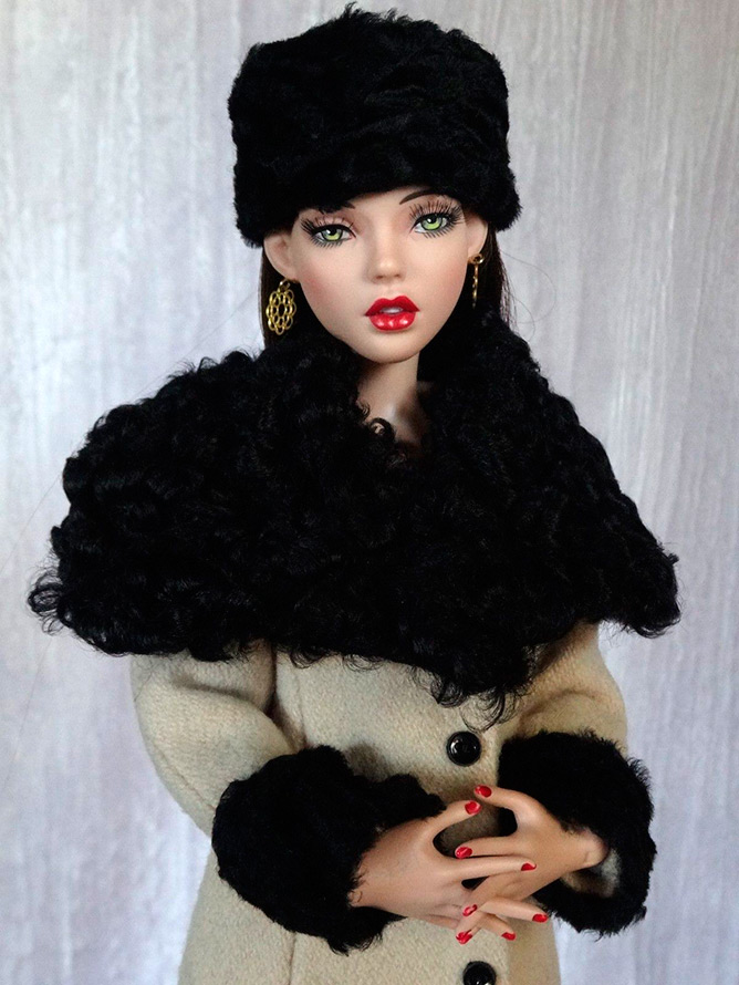 Fur collar coat for doll