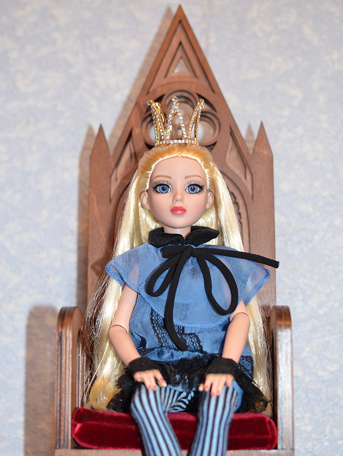 Princess doll crown