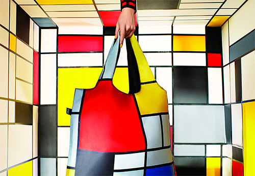 Comfortable eco-bags with beautiful prints and paintings