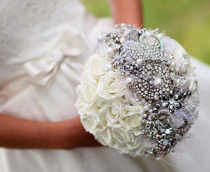 Bridal bouquet from brooches