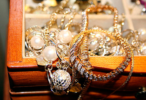 10 rules of jewelry care