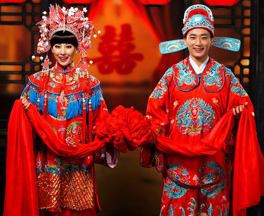 Wedding dresses and traditions in China