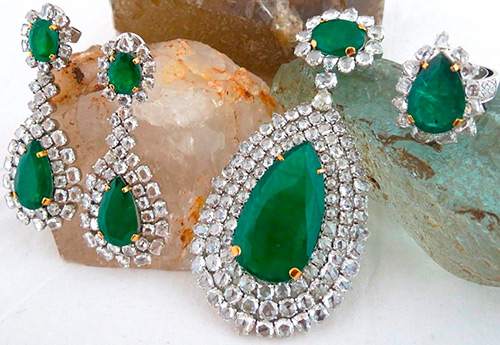 Emerald jewelry and the properties of the stone