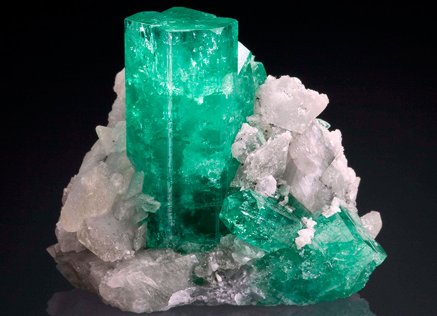 stories with famous emeralds