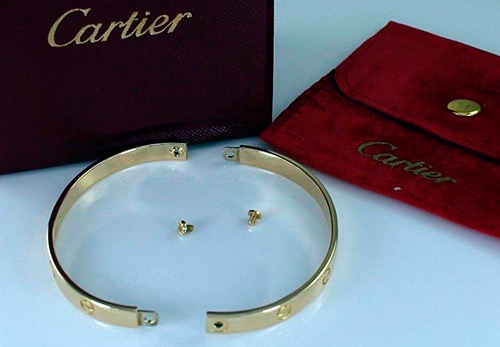 Cartier chic gold bracelets for lovers