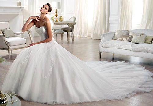 Puffy wedding dresses and princess dresses