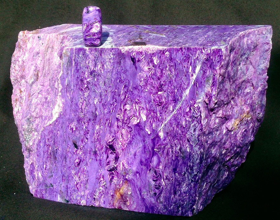 Charoite stone - photo and properties of the stone