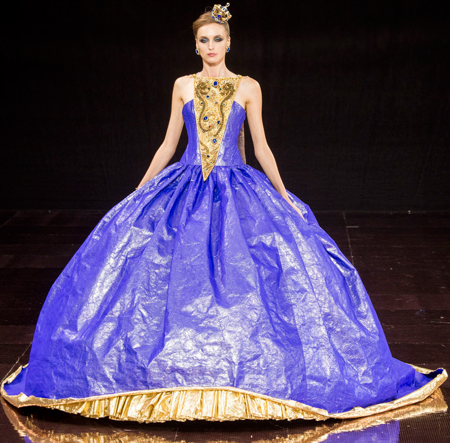 Luxurious dress Guo Pei 2024-2025